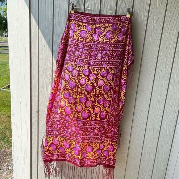 Bebe London 100% Silk Sheer Fringe Scarf – NWOT, 40" Square, Made in India - Picture 2 of 13